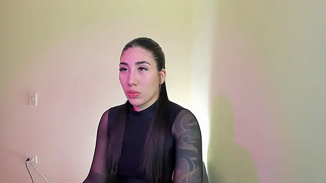 isabella99- online show from September 2025 07:05:01 PM