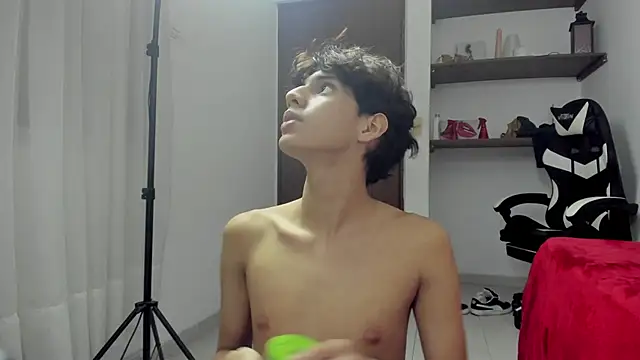 Snapshot of lightboy0 chatting on September 2025 03:23:02 PM lightboy0 online show from September 2025 03:23:02 PM