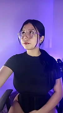 SiennaValera online show from November 2025 04:08:02 PM