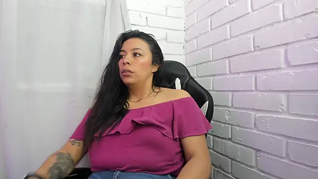 Snapshot of Ashley_owens__ chatting on September 2025 07:15:02 PM Ashley owens online show from September 2025 07:15:02 PM