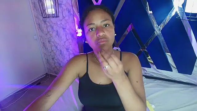 Trixi love online show from September 2025 11:54:02 AM