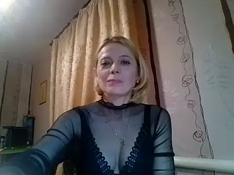 Snapshot of LiluXRose chatting on October 2025 09:59:01 PM LiluXRose online show from October 2025 09:59:01 PM