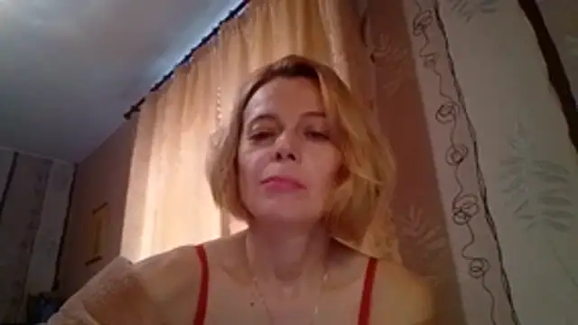 Snapshot of LiluXRose chatting on October 2025 11:39:02 AM LiluXRose online show from October 2025 11:39:02 AM