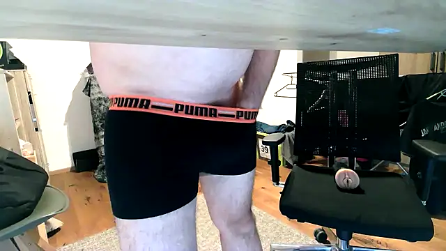 Snapshot of michaelm1983 chatting on November 2025 08:09:01 AM michaelm1983 online show from November 2025 08:09:01 AM