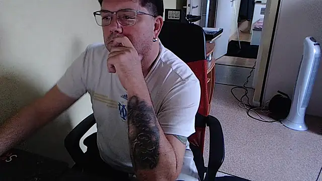 blueandwhite1 online show from November 2025 04:08:02 PM