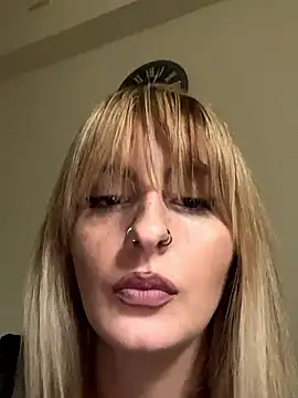 Snapshot of Sexy_Bulgarian_woman chatting on November 2025 10:03:01 AM Sexy Bulgarian woman online show from November 2025 10:03:01 AM