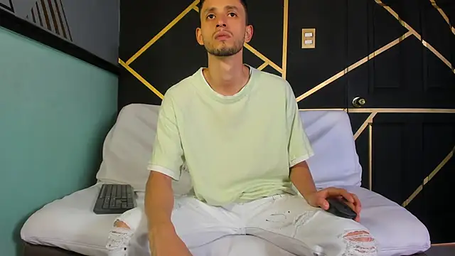 logan rogers  online show from September 2025 02:19:01 PM
