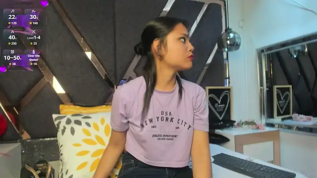 LunaTeenx69 online show from September 2025 01:47:01 PM