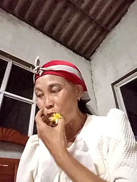 me-cute online show from October 2025 05:42:01 PM