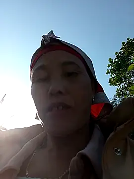 me-cute online show from November 2025 02:02:01 AM