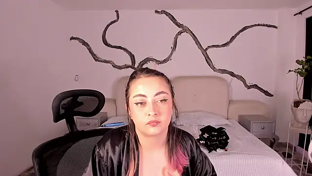 SarahCastro1  online show from September 2025 03:19:02 AM