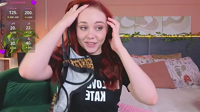 PollyVinice online show from October 2025 11:53:02 AM