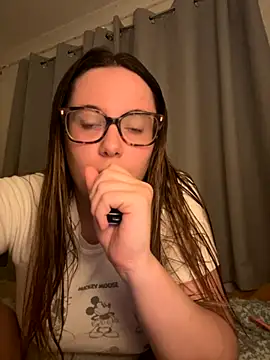 EmilyEast online show from September 2025 09:16:02 PM