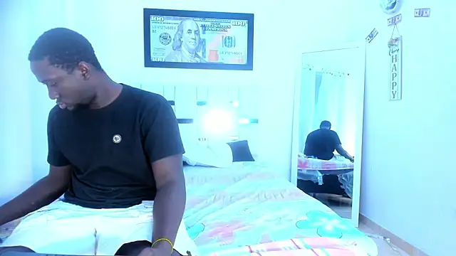 Snapshot of lucas_manzon chatting on November 2025 02:07:01 PM lucas manzon online show from November 2025 02:07:01 PM