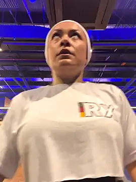 Snapshot of TiffanyyLam chatting on October 2025 10:26:01 AM TiffanyyLam online show from October 2025 10:26:01 AM