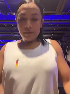 Snapshot of TiffanyyLam chatting on November 2025 10:37:02 AM TiffanyyLam online show from November 2025 10:37:02 AM