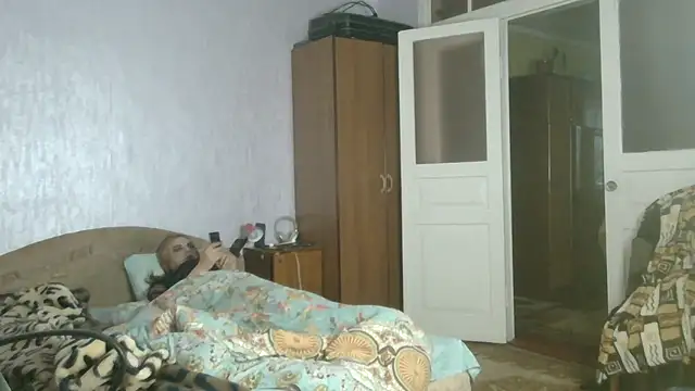 Snapshot of NiraFrost chatting on October 2025 06:02:02 AM NiraFrost online show from October 2025 06:02:02 AM