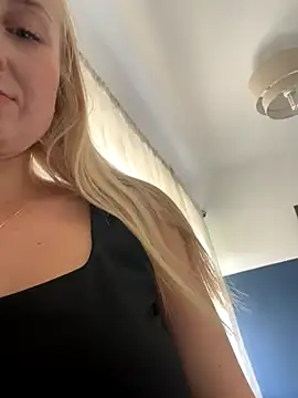 LucyMaee online show from September 2025 12:53:01 PM