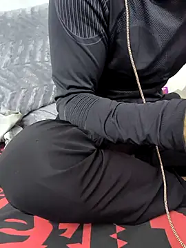 Snapshot of yazinyazin1 chatting on November 2025 07:35:02 PM yazinyazin1 online show from November 2025 07:35:02 PM