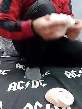 Snapshot of yazinyazin1 chatting on December 2025 06:13:02 PM yazinyazin1 online show from December 2025 06:13:02 PM