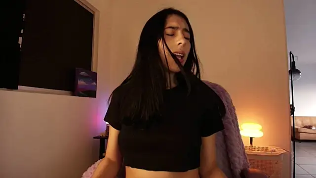 violethun  online show from October 2025 10:49:02 AM