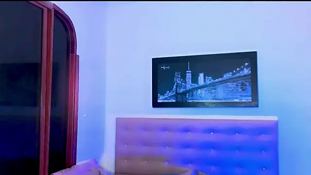 Snapshot of aura-monet chatting on December 2025 05:02:02 AM aura-monet online show from December 2025 05:02:02 AM