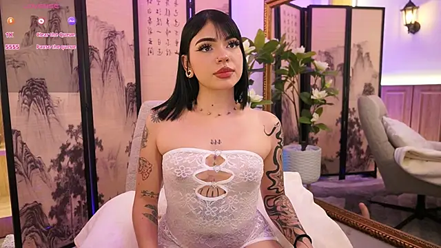 VioletEvanz online show from September 2025 07:05:01 PM