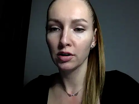 Varnyx online show from November 2025 09:16:02 PM