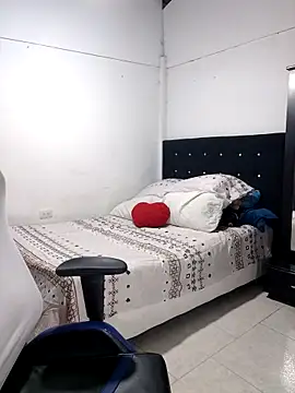 Snapshot of karly_hot_ chatting on December 2025 12:04:01 AM karly hot online show from December 2025 12:04:01 AM