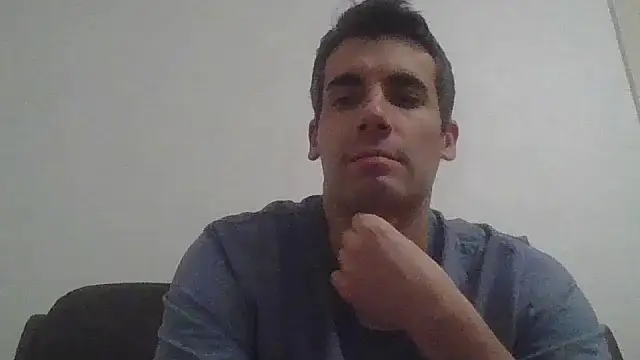 Snapshot of JulioIsHere4you chatting on November 2025 11:32:01 PM JulioIsHere4you online show from November 2025 11:32:01 PM