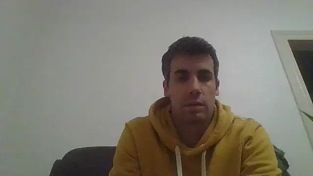 Snapshot of JulioIsHere4you chatting on December 2025 09:02:01 PM JulioIsHere4you online show from December 2025 09:02:01 PM