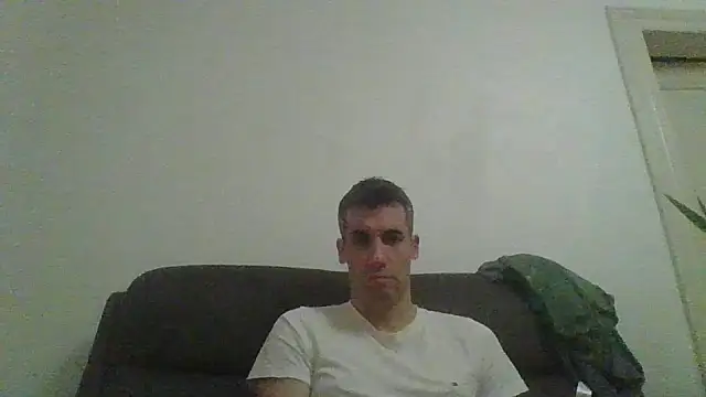 Snapshot of JulioIsHere4you chatting on December 2025 12:27:01 AM JulioIsHere4you online show from December 2025 12:27:01 AM