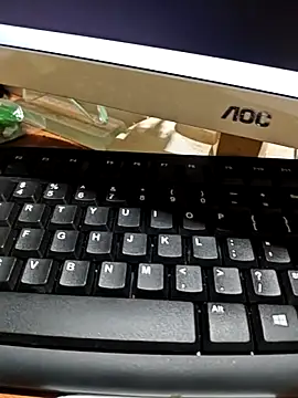 tinsro002 online show from September 2025 04:54:02 PM