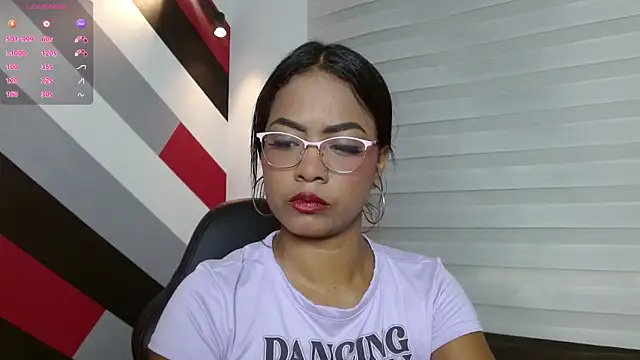 Snapshot of Chloe_Brown3 chatting on September 2025 05:34:02 PM Chloe Brown3 online show from September 2025 05:34:02 PM