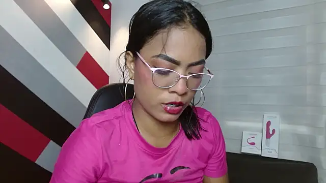 Snapshot of Chloe_Brown3 chatting on September 2025 05:35:02 PM Chloe Brown3 online show from September 2025 05:35:02 PM