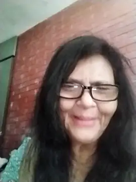 tishaluck29 online show from September 2025 06:30:02 PM