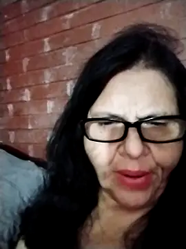 tishaluck29 online show from September 2025 12:38:02 PM