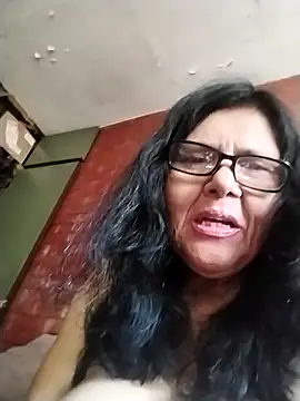 tishaluck29 online show from September 2025 11:17:01 PM