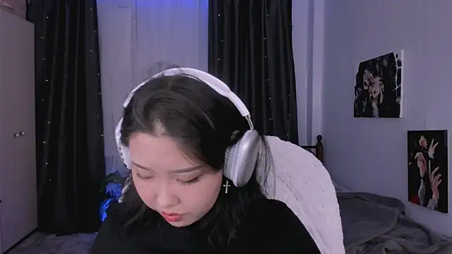 cutieskygirl  online show from November 2025 11:37:01 PM