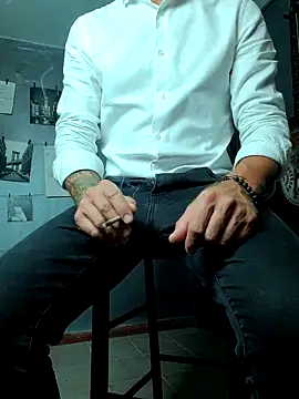 MatteoDom85 online show from September 2025 09:16:02 PM