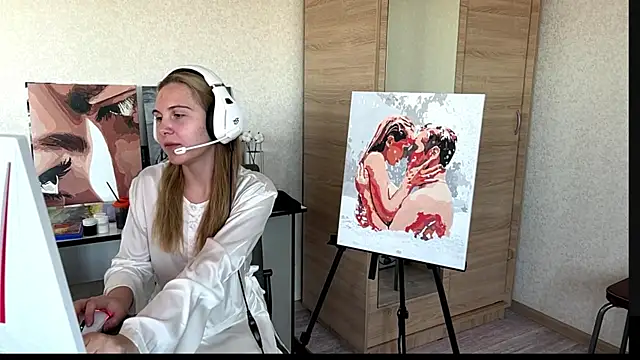 Myrira Light online show from September 2025 01:00:02 PM
