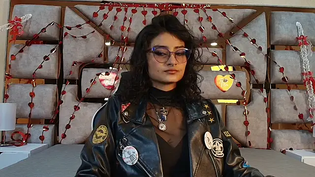 LilyRouset online show from September 2025 12:05:01 PM