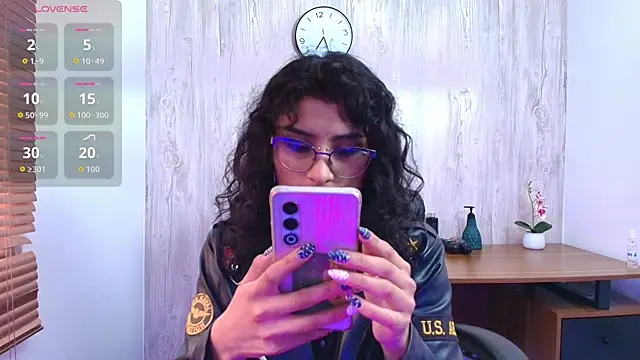 LilyRouset online show from September 2025 12:28:01 PM