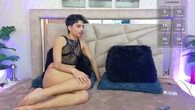 LucayLeo online show from September 2025 03:08:02 AM