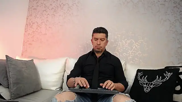 Snapshot of JuanKarloz_ chatting on September 2025 01:54:01 PM JuanKarloz online show from September 2025 01:54:01 PM