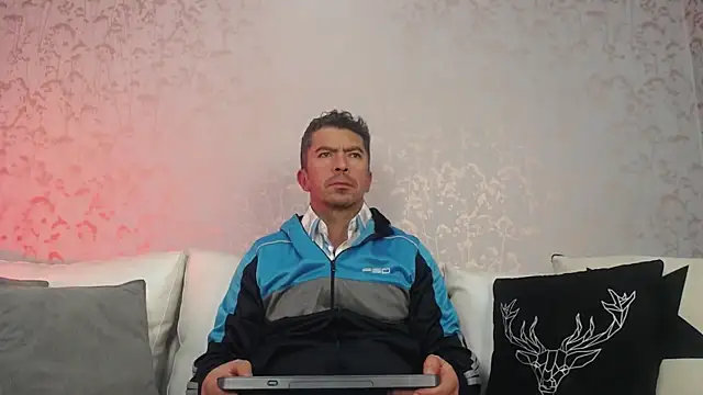 Snapshot of JuanKarloz_ chatting on September 2025 01:35:01 PM JuanKarloz online show from September 2025 01:35:01 PM