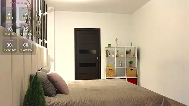 kiki-r online show from September 2025 10:37:01 AM