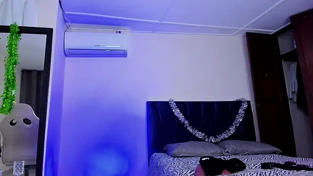 Snapshot of cassian_gold chatting on December 2025 05:25:02 AM cassian gold online show from December 2025 05:25:02 AM