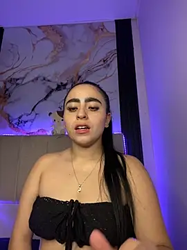 Snapshot of Elha_20 chatting on September 2025 10:05:01 AM Elha 20 online show from September 2025 10:05:01 AM