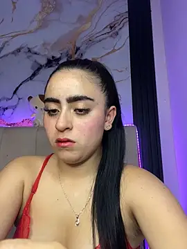 Snapshot of Elha_20 chatting on September 2025 10:35:01 PM Elha 20 online show from September 2025 10:35:01 PM